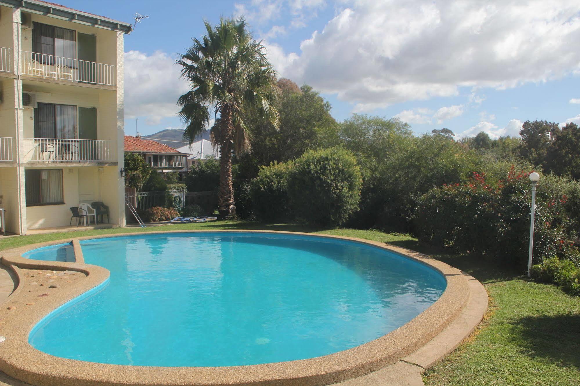 Harriet House Tumut Motel Ngoại thất bức ảnh