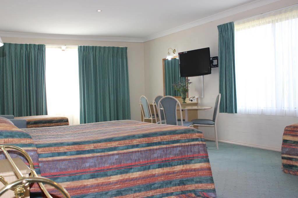 Harriet House Tumut Motel Ngoại thất bức ảnh