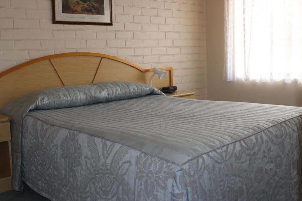 Harriet House Tumut Motel Ngoại thất bức ảnh